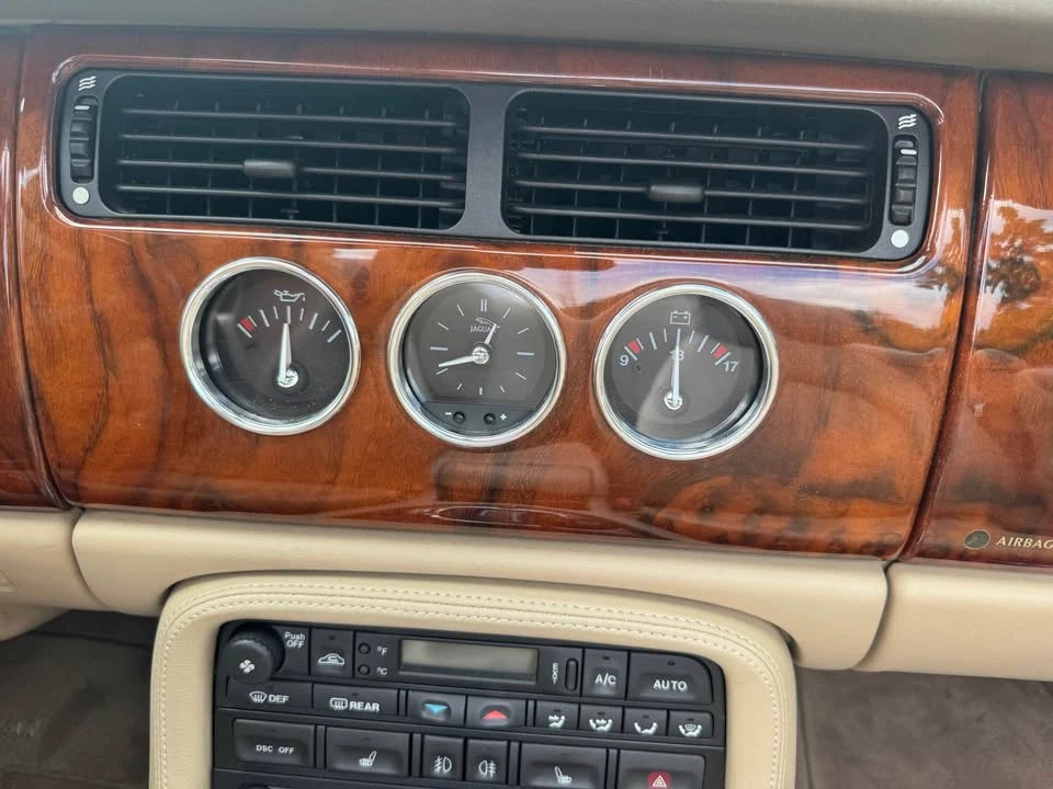 2004 Jaguar X100 XK8 - Image 4 of 7
