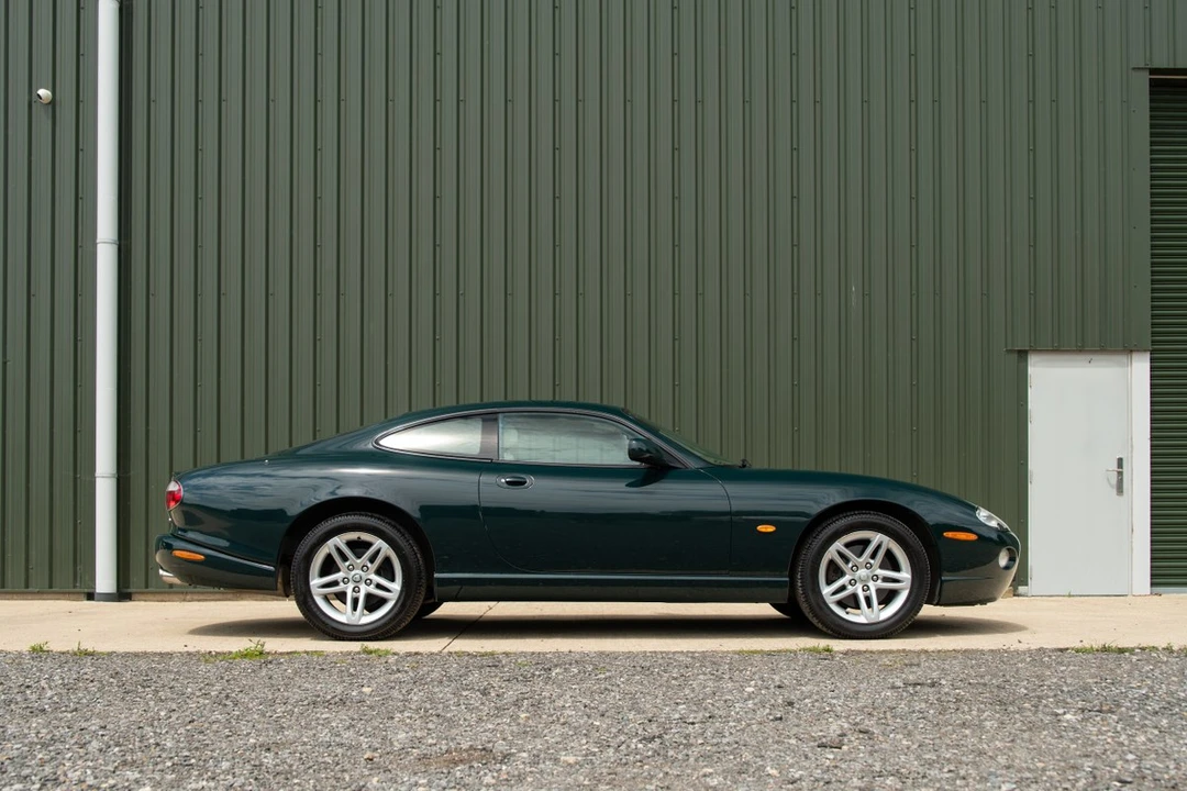2004 Jaguar X100 XK8 - Image 8 of 30