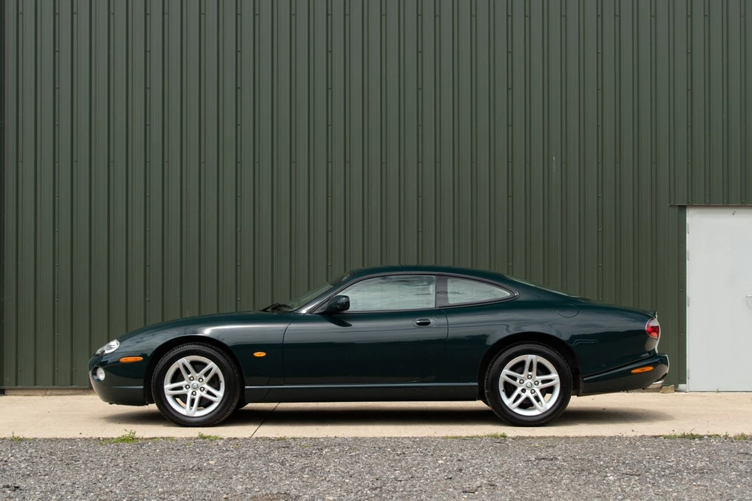 2004 Jaguar X100 XK8 - Image 9 of 30