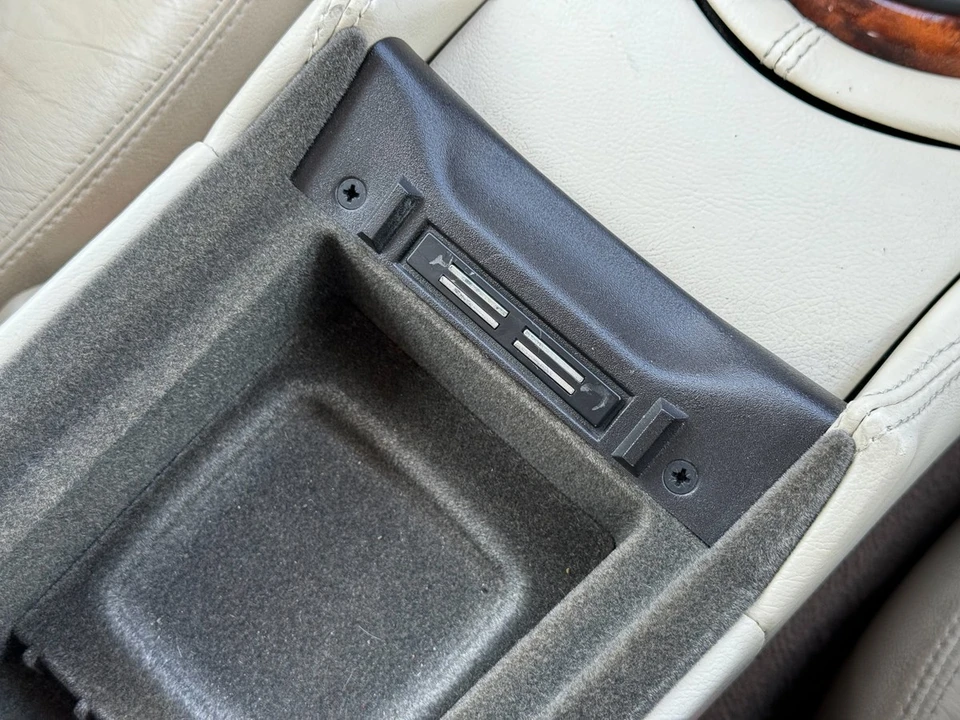 2004 Jaguar X100 XK8 - Image 25 of 30