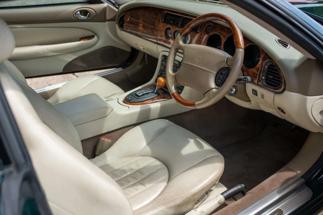 2004 Jaguar X100 XK8 - Image 18 of 30