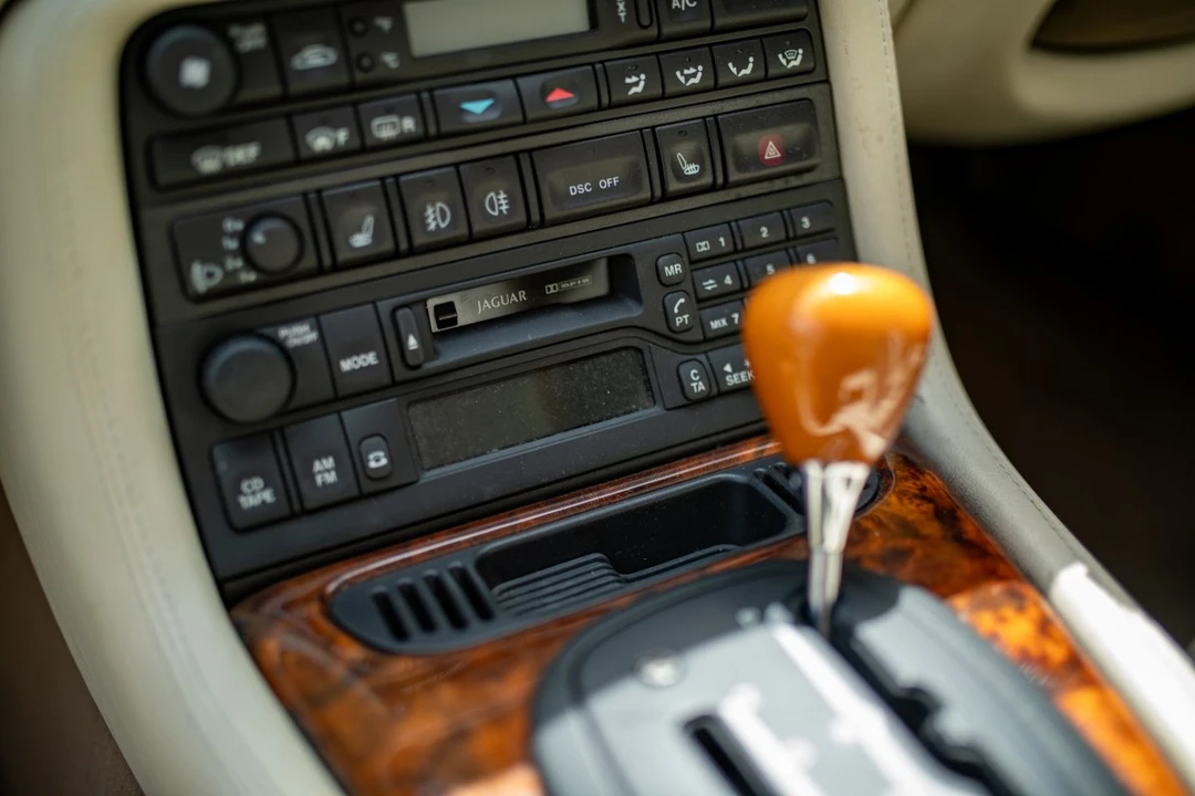 2004 Jaguar X100 XK8 - Image 26 of 30