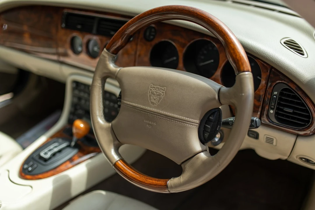 2004 Jaguar X100 XK8 - Image 19 of 30