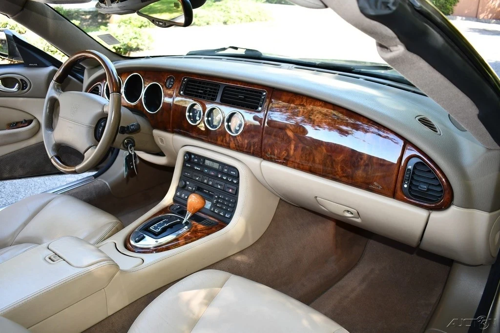 2004 Jaguar X100 XK8 - Image 16 of 21