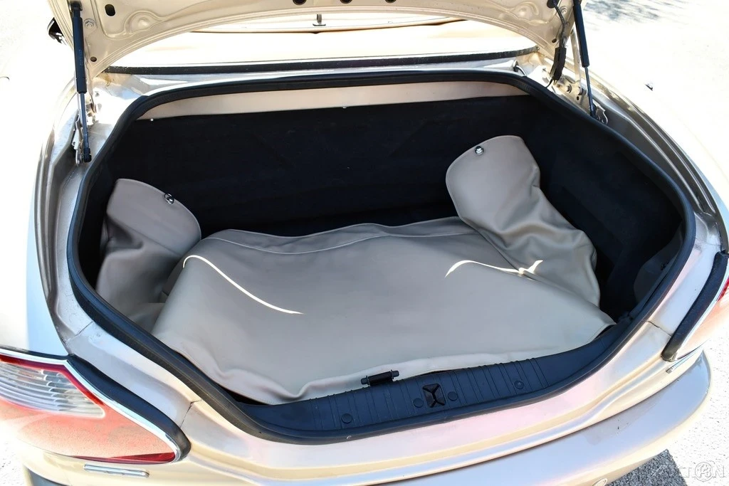 2004 Jaguar X100 XK8 - Image 10 of 21