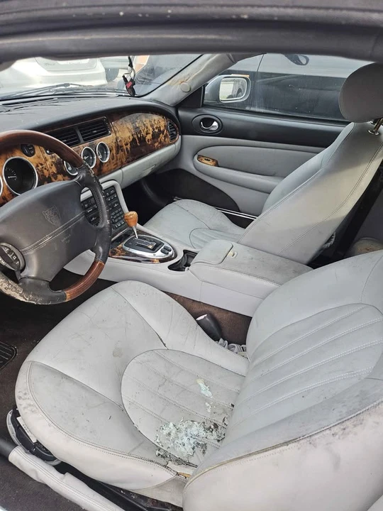 2004 Jaguar X100 XK8 - Image 4 of 4
