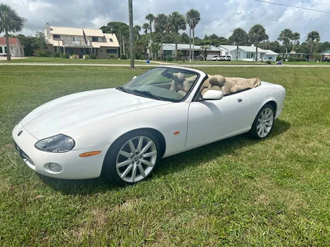 2004 Jaguar XK8 Cabriolet