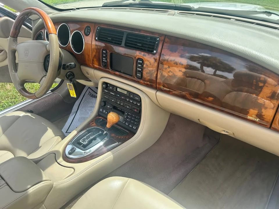 2004 Jaguar X100 XK8 - Image 17 of 20
