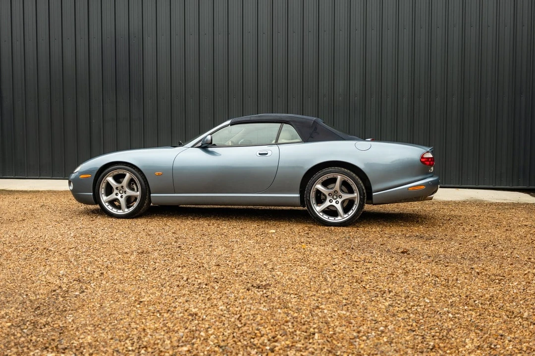 2004 Jaguar X100 XK8 - Image 9 of 30