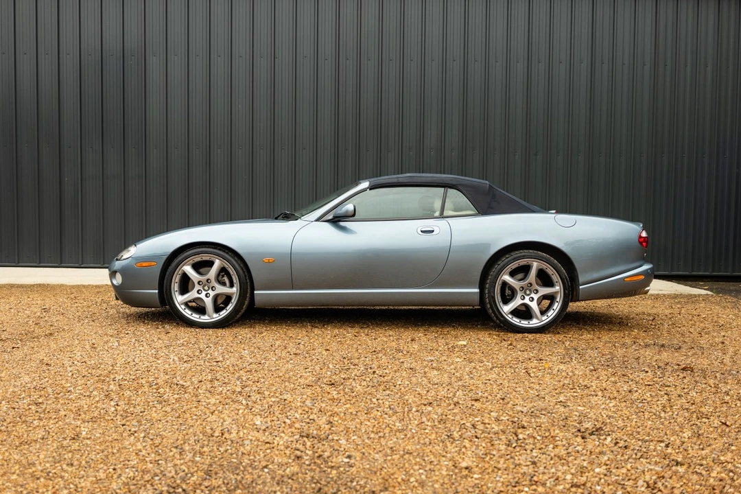2004 Jaguar X100 XK8 - Image 8 of 30
