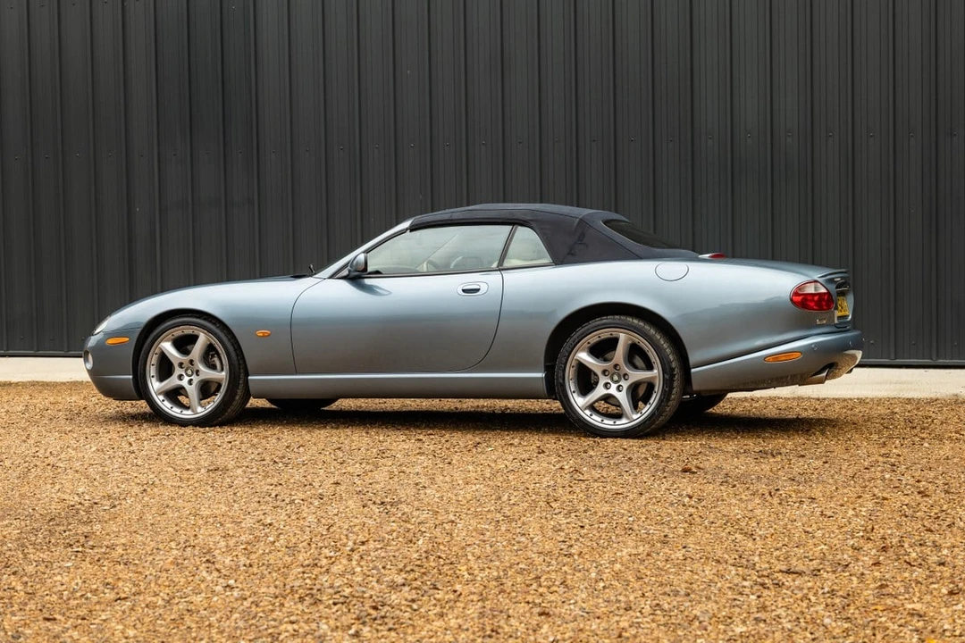 2004 Jaguar X100 XK8 - Image 21 of 30