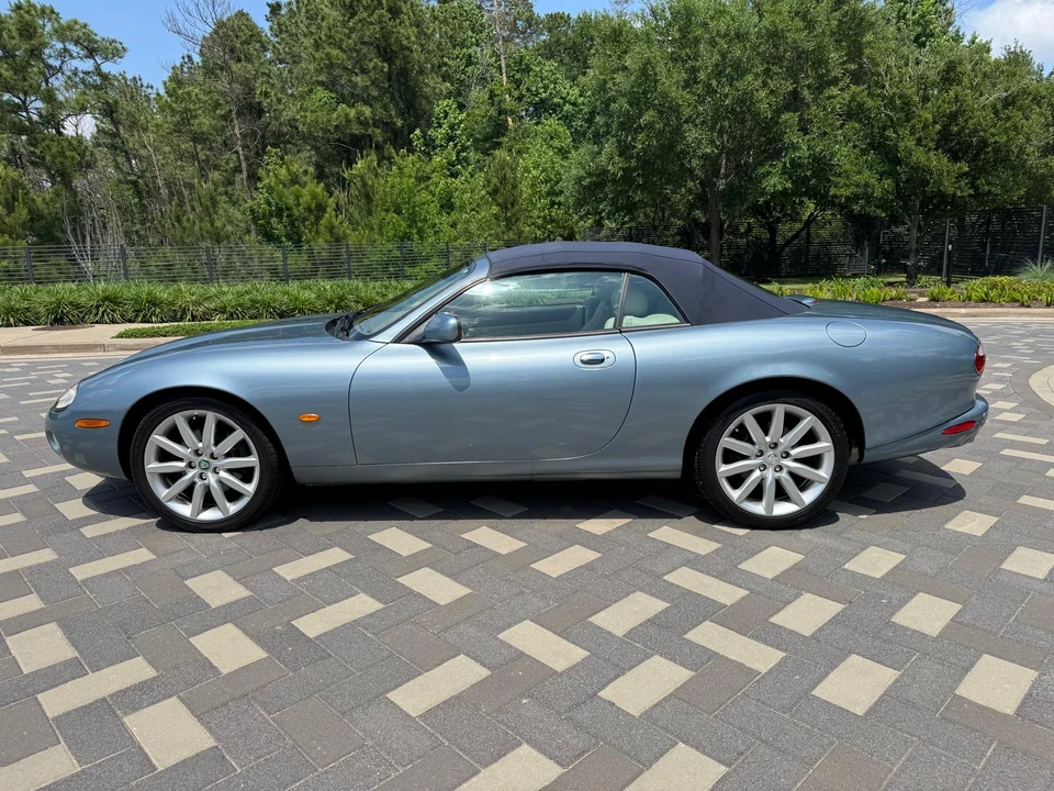 2004 Jaguar X100 XK8 - Image 14 of 31