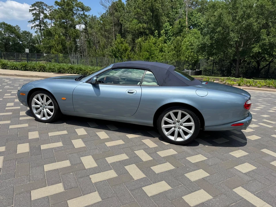 2004 Jaguar X100 XK8 - Image 15 of 31