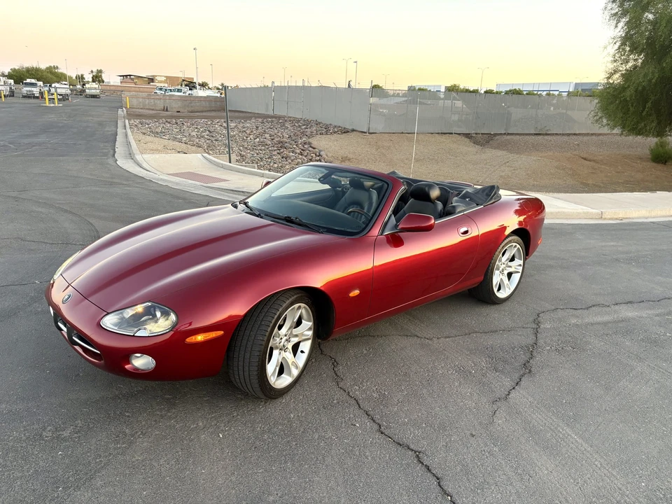 2004 Jaguar - Image 2 of 31