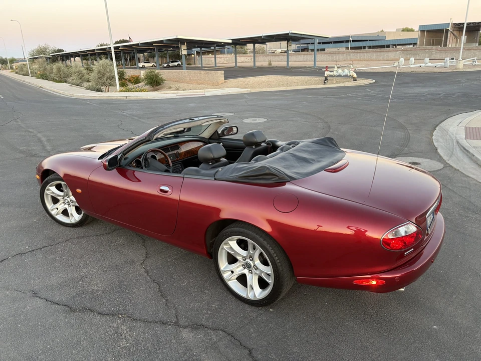 2004 Jaguar - Image 10 of 31