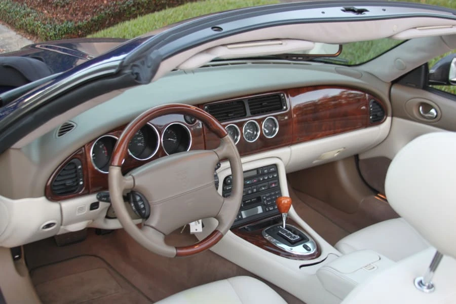 2004 Jaguar X100 XK8 - Image 4 of 8