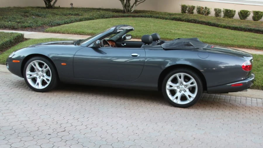 2004 Jaguar X100 XK8 - Image 2 of 8