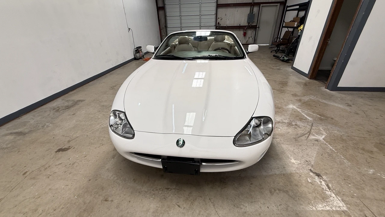 2004 Jaguar X100 XK8 - Image 4 of 31