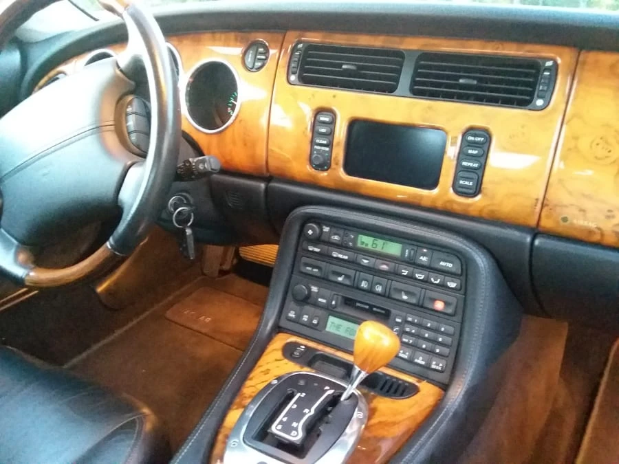 2004 Jaguar X100 XK8 - Image 4 of 8