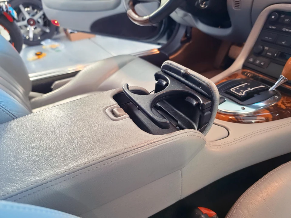 2004 Jaguar X100 XK8 - Image 30 of 31