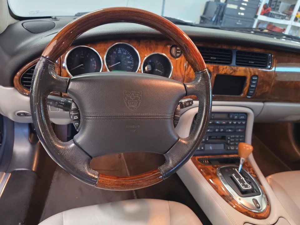 2004 Jaguar X100 XK8 - Image 24 of 31