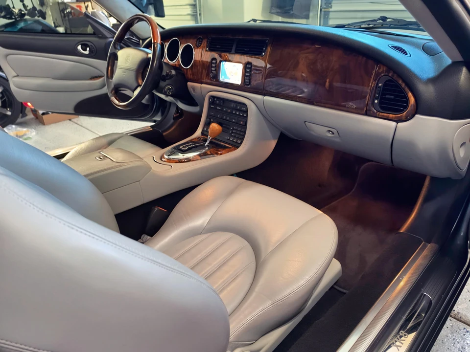 2004 Jaguar X100 XK8 - Image 27 of 31
