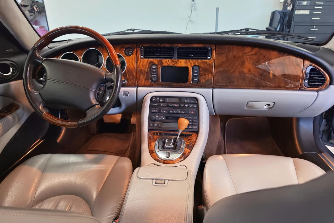2004 Jaguar X100 XK8 - Image 17 of 31