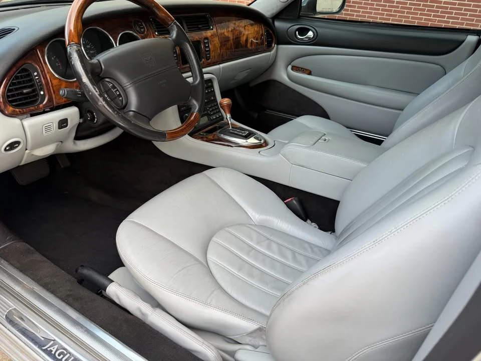 2004 Jaguar X100 XK8 - Image 11 of 20