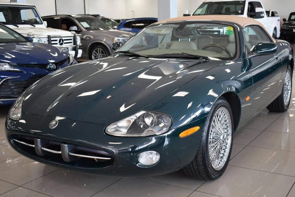 2004 Jaguar X100 XK8 - Image 2 of 9