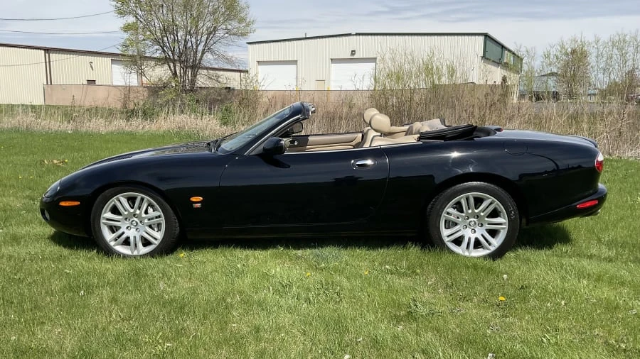 2004 Jaguar X100 XKR - Image 2 of 16