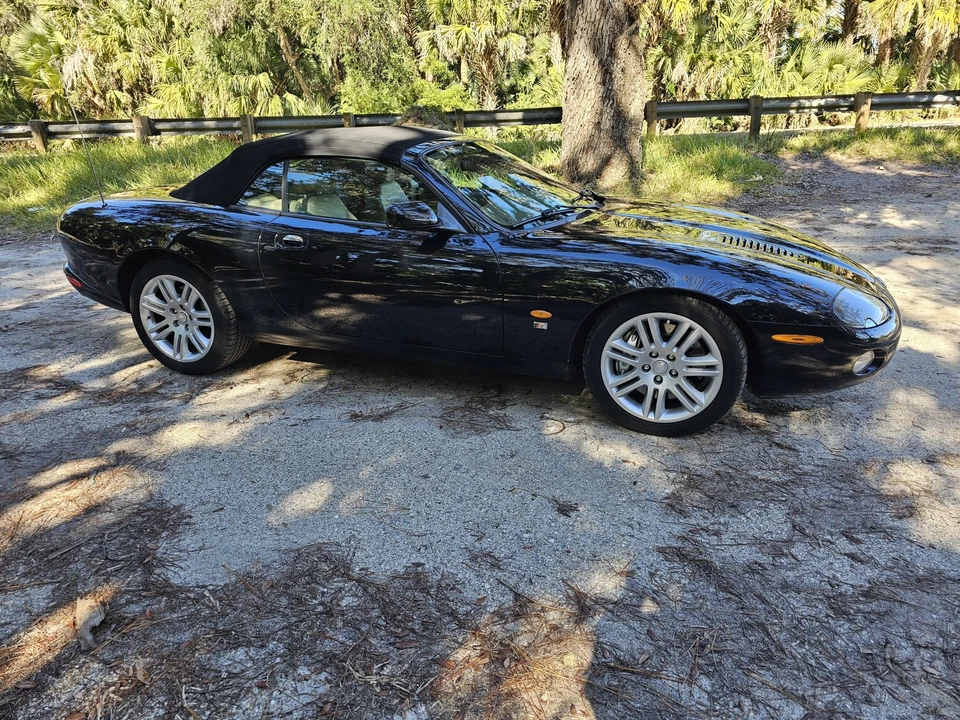 2004 Jaguar X100 XKR - Image 2 of 31