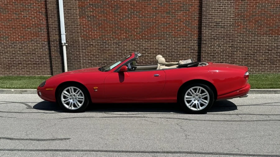 2004 Jaguar X100 XKR - Image 2 of 9