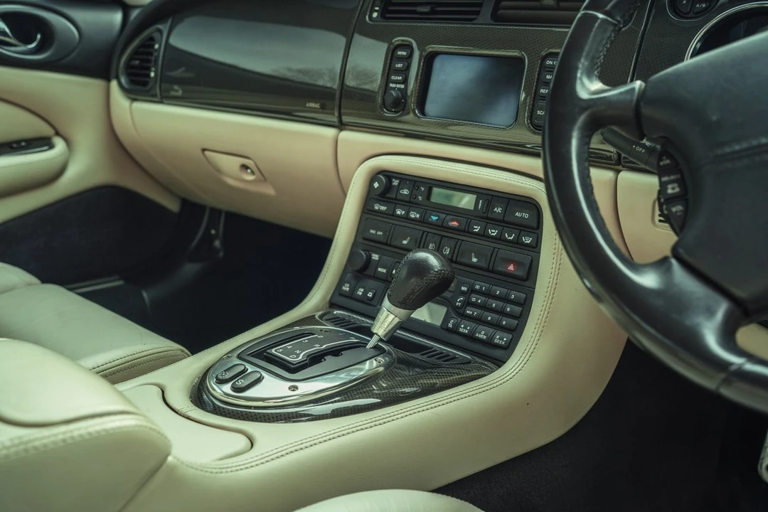 2004 Jaguar X100 XKR - Image 17 of 30