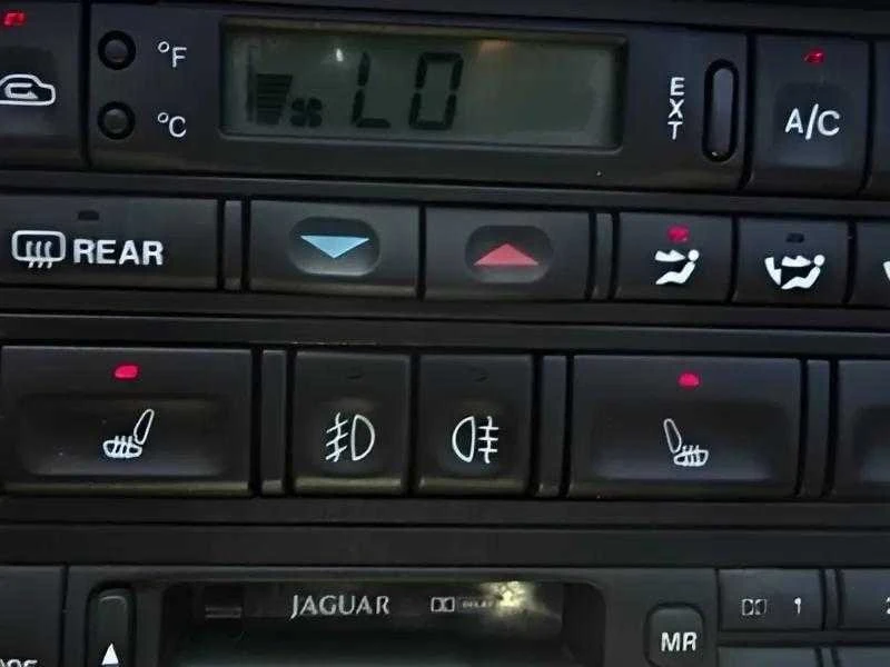 2004 Jaguar X100 XKR - Image 17 of 20