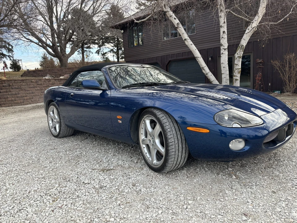 2004 Jaguar X100 XKR - Image 2 of 31