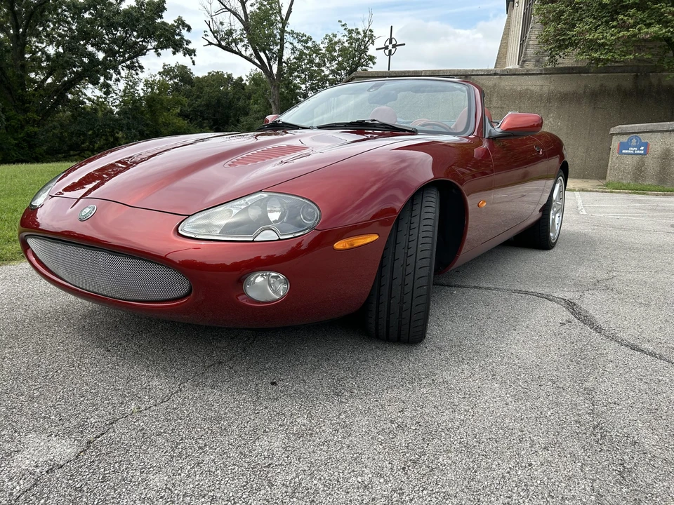 2004 Jaguar X100 XKR - Image 2 of 31