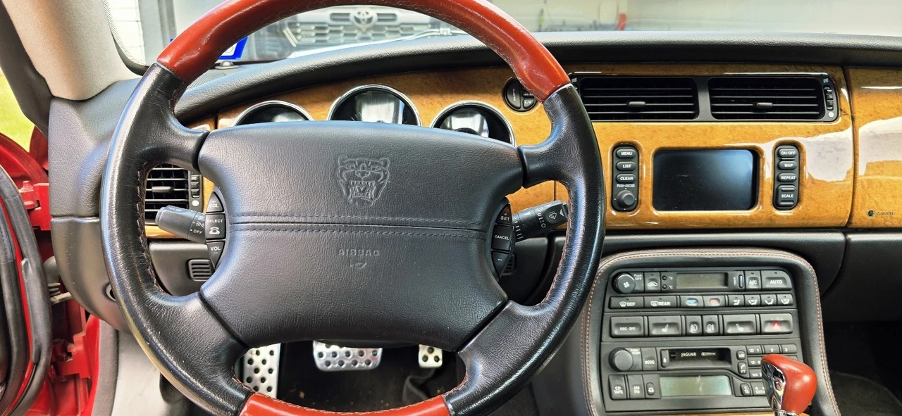 2004 Jaguar X100 XKR - Image 18 of 21