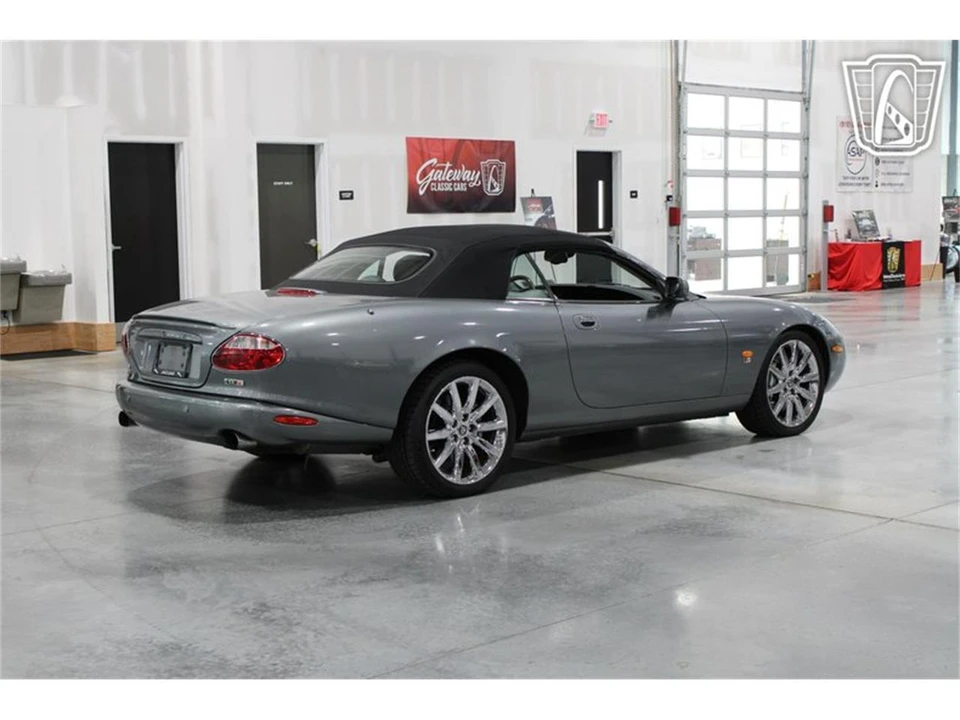 2004 Jaguar X100 XKR - Image 10 of 31