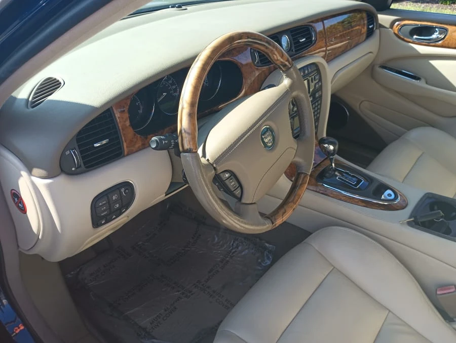 2004 Jaguar X100 XKR - Image 8 of 13