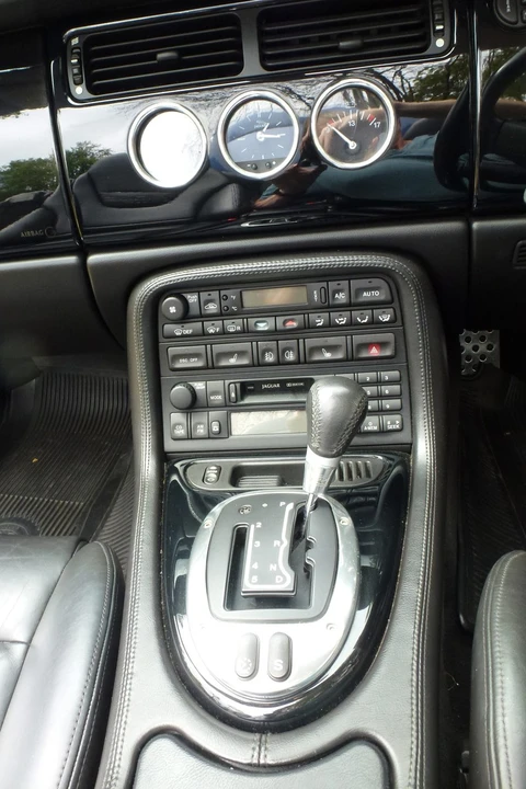 2004 Jaguar X100 XKR - Image 10 of 30