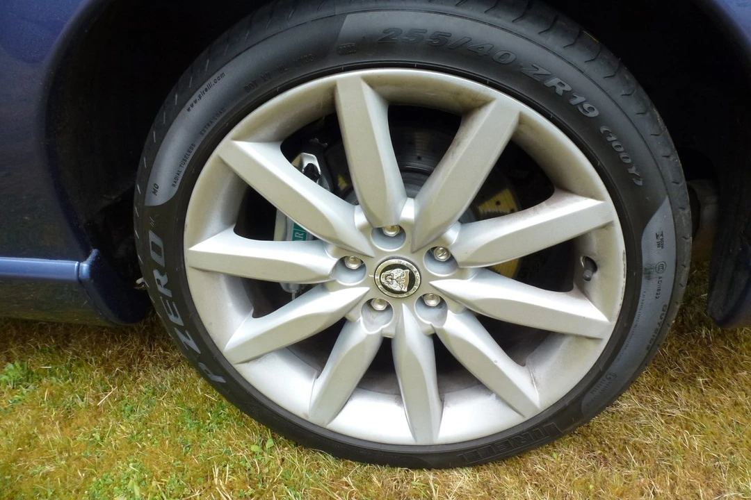 2004 Jaguar X100 XKR - Image 15 of 30