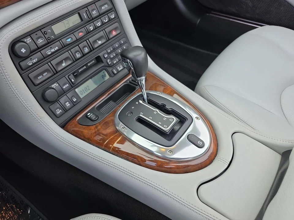 2004 Jaguar X100 XKR - Image 10 of 31