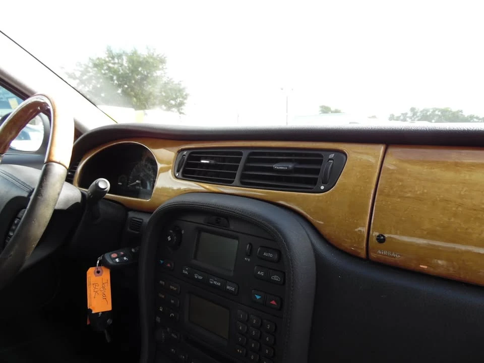 2004 Jaguar S-Type 2nd Gen - Image 16 of 18