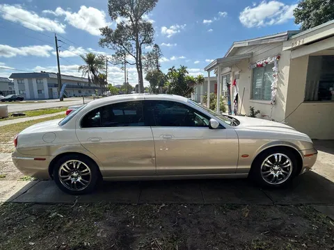 2004 Jaguar S-Type 2nd Gen - Image 2 of 4