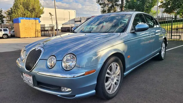 2004 Jaguar S-Type V8 Sedan
