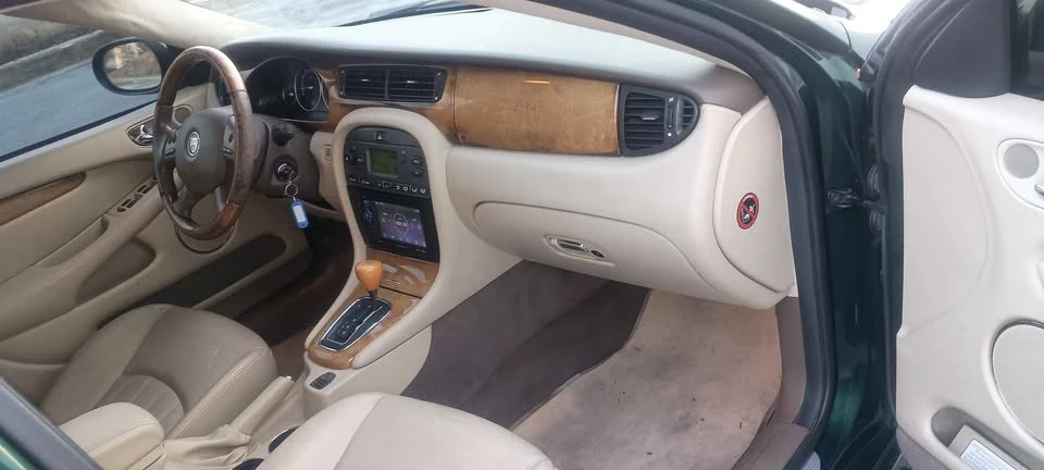 2004 Jaguar X-Type - Image 12 of 18