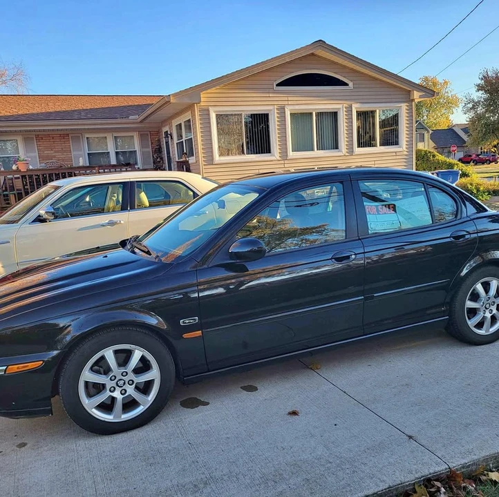 2004 Jaguar X-Type - Image 1 of 2