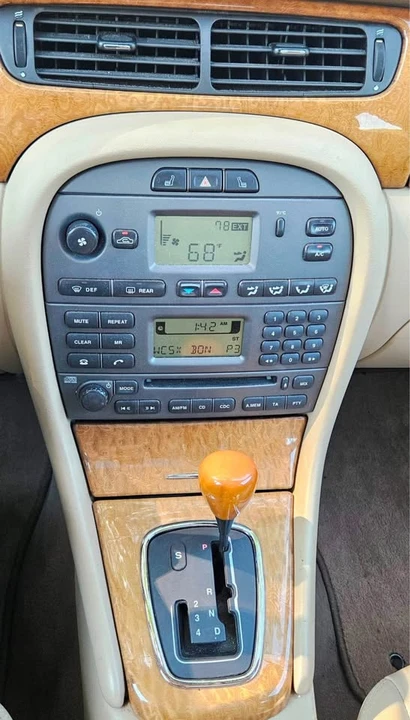 2004 Jaguar X-Type - Image 15 of 17