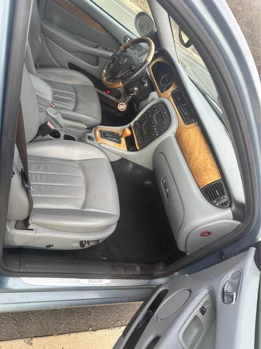 2004 Jaguar X-Type - Image 8 of 11