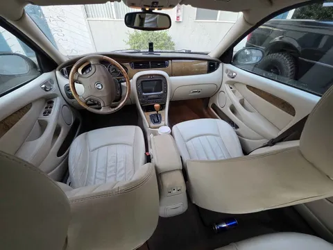 2004 Jaguar X-Type - Image 2 of 6